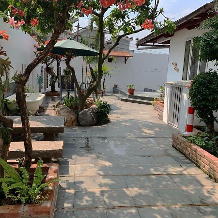 Villa Rumah Ibu Dago Бандунг Экстерьер фото